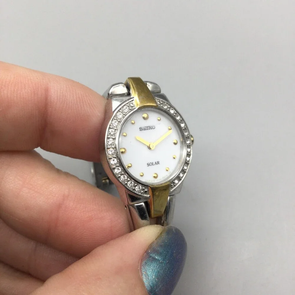 Seiko V117-0A10 Womens Solar Watch 22mm Crystals Two Tone Bracelet 6.25